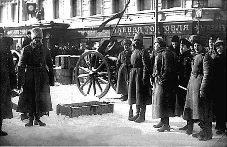 Баррикады на Литейном проспекте в дни Февральской революции 1917 г Основная - фото 105