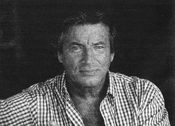 65летний Пьер Брис на отдыхе в СенТропе Виннету однажды Виннету всегда - фото 18