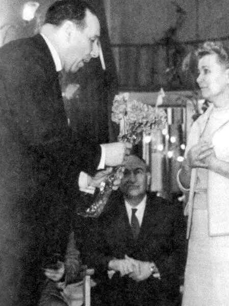 С Е Фурцевой 1968 г В гостях у Ч Чаплина С В Марецкой и Ю - фото 72