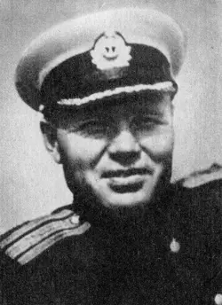 Замполит С13 в январскофевральском 1945 г походе капитан 3го ранга Б - фото 6