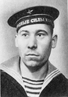 Трюмный Г Е Быстров Кок К А Кондратов Вестовой В П Романенко - фото 41