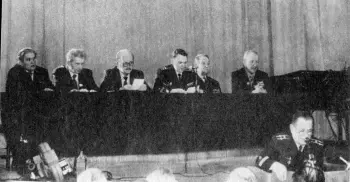 Члены экипажа С13 на научнопрактической конференции в Доме ученых имени М - фото 67
