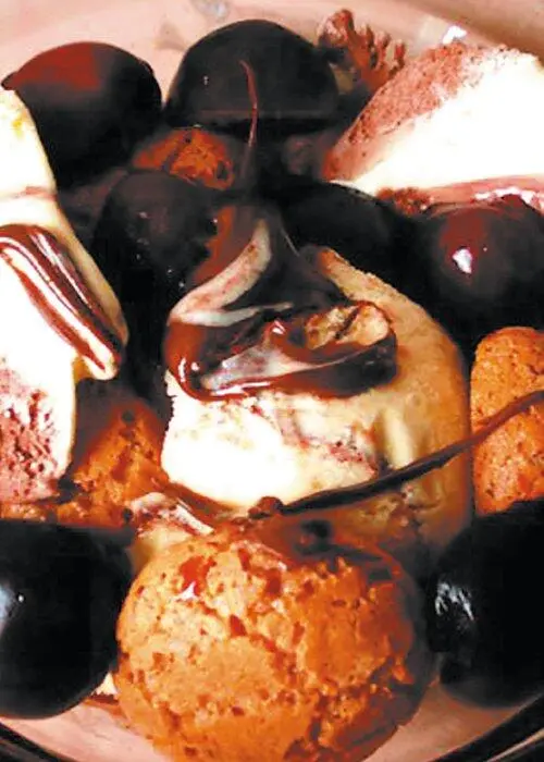 Тортмороженое с орехами Десерт из мороженого с черешней и шоколадом - фото 22