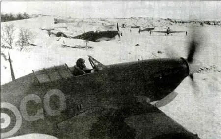 Рассредоточенные Харрикейны 134й эскадрильи Ваенга ноябрь 1941 года Едва - фото 42