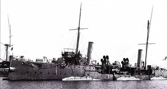 Три британские подводные лодки у борта миноносца HMS Hazard использовавшегося - фото 21