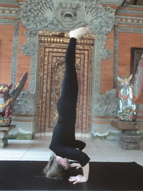 Photo 24 ab Shirshasana up down legs 3 Периодически я добавляю сюда - фото 47