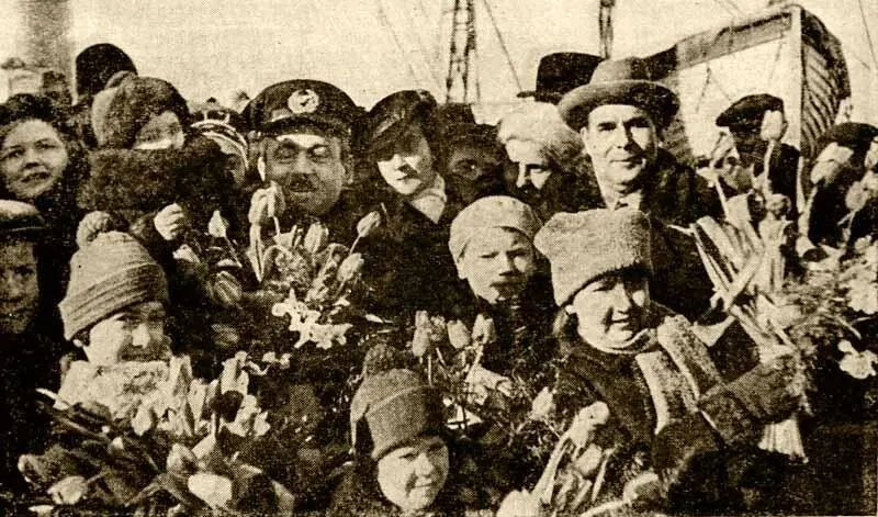 Встреча папанинцев Героическая эпопея дрейфующей станции Северный полюс - фото 82