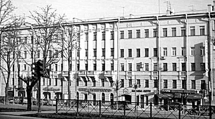 Московский проспект 136 В 2013 г в доме находились кафе сети чайныхкафе - фото 225