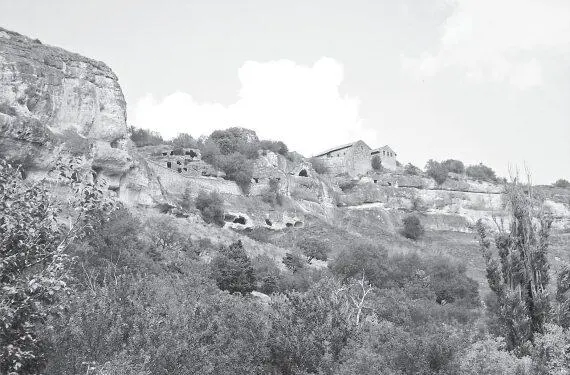 Рис 453 ЧуфутКале Фотография сделана ГВ Носовским в 2006 году Рис - фото 119