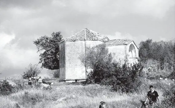 Рис 4100 Мавзолей Великой Царицы ДжаникеХаным Фотография 2006 года В - фото 166