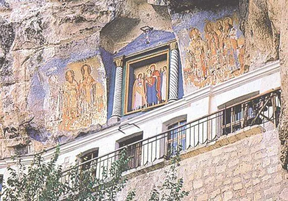 Успенский монастырь около ЧуфутКале Пещерная церковь и роспись на скале - фото 428
