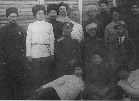 Генерал Фостиков с чинами Кубанской казачьей дивизии Сербия 30 апреля 1923 г - фото 24