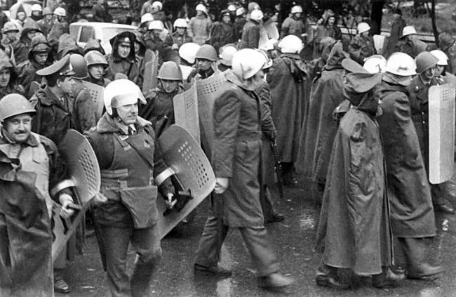 В зале Совета Национальностей собрались депутаты сотрудники аппарата - фото 8