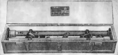 Рис 9 Трубы с ракетами в парковой упаковке Рис 10 Пусковой механизм с - фото 9