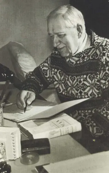 Корней Иванович Чуковский Переделкино 50е гг В Переделкине 1963 г - фото 50