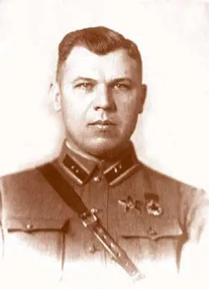 Комдив А И Гульев начальник войск НКВД по охране железнодорожных сооружений - фото 101