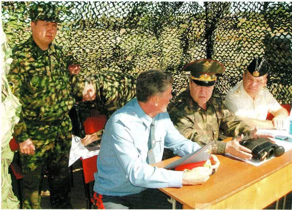 На учениях г Астрахань Сентябрь 2004 г При этом были учтены многие - фото 231