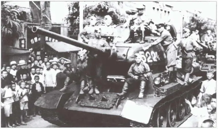 Колонна танков Т3485 7го механизированного корпуса на улицах китайского - фото 47