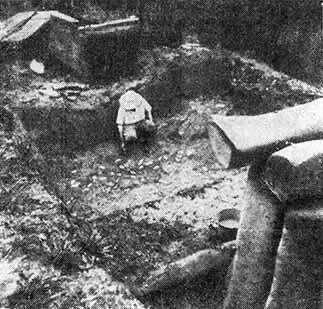 Раскопки древних гробниц в Ла Венте вверху и внизу Монумент 15 Ла - фото 59