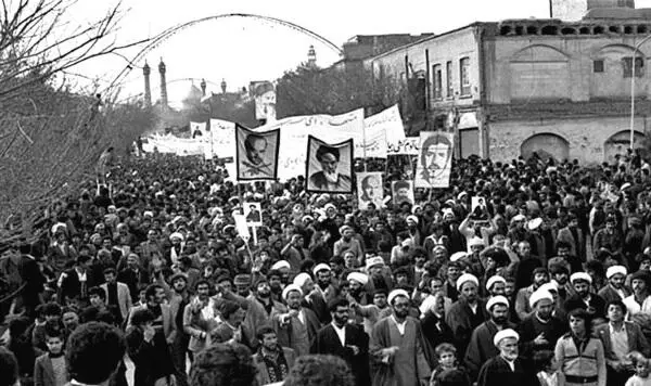 Исламская революция в Иране 19791980 гг В течение трех последних месяцев я - фото 21