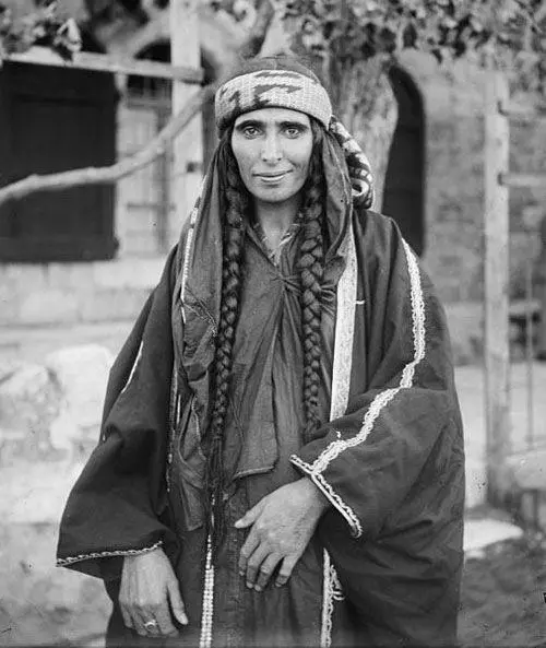 Бедуинка в Иерусалиме Между 1898 и 1914 G Eric and Edith Matson Photograph - фото 32