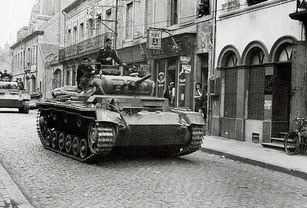 PzIII AusfF 7го танкового полка 10й танковой дивизии Франция май 1940 - фото 41