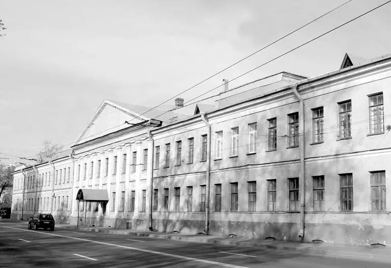 Здание Второго кадетского корпуса Соседний дом 15 с величественными - фото 50