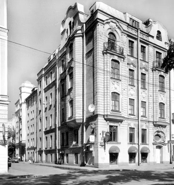 Кронверкский пр 61 В 19081916 гг жил архитектор М Х Дубинский выпускник - фото 89
