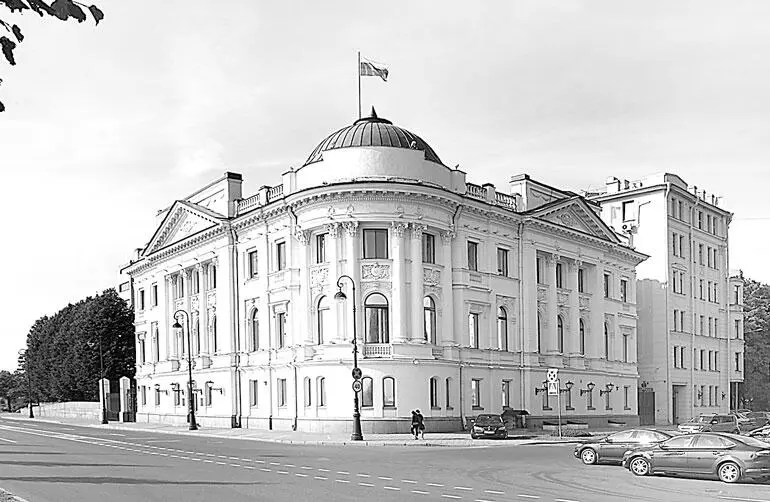 Петровская набережная 2 В 19711976 гг проведена реставрация в ходе которой - фото 148