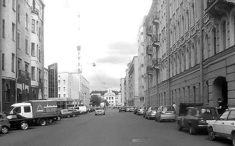 Улица Чапыгина Многие из проживавших в этом доме были репрессированы Здесь - фото 208