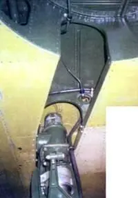 Крупный план ниши правой основной опоры шасси Часть ниши которая расположена - фото 113