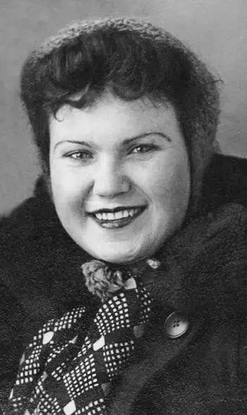 Татьяна Николаевна Волкова в замужестве Рудко 1938 г Клуб был идеальным - фото 121