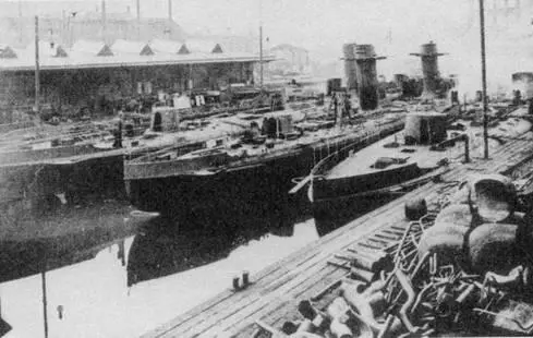 Миноносцы типа Касатка на верфи Ф Шихау 1900 г Несмотря на ряд интересных - фото 17