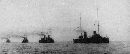 В походе вверху и в базе 28 августа 1906 года начальником 1го отряда минных - фото 23