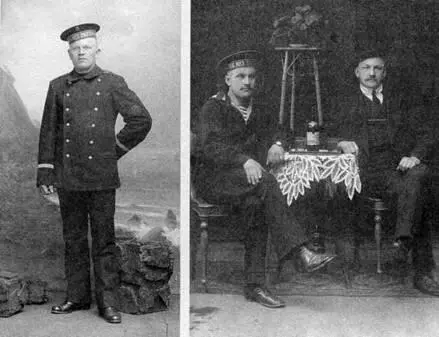 Моряки с эсминца Инженермеханик Дмитриев 1916 г НА ТРЕХ ФРОНТАХ В ходе - фото 27