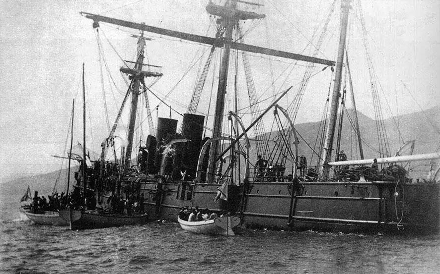 Крейсер Витязь 28 апреля 1893 г сел на камни у восточного побережья Кореи и - фото 12