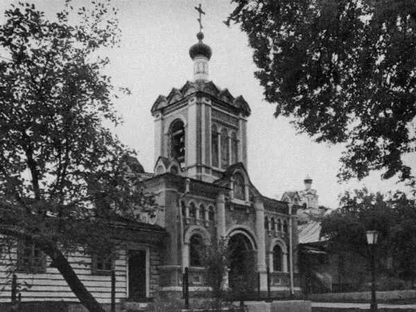 Оптина Пустынь Справа от входной арки домик где жил старец Амвросий - фото 26