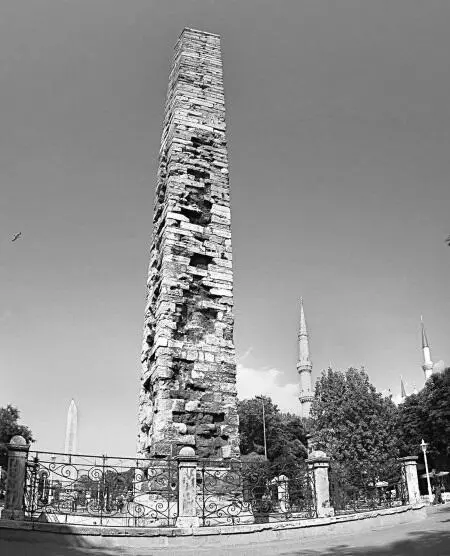 Колосс византийский обелиск на площади Султанахме Сейчас в доме Ибрагимапаши - фото 85