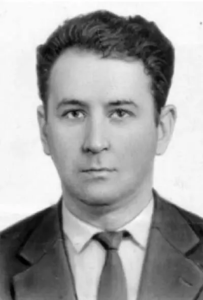 Всеволод Сергеевич Бурцев 19272005 начало 1950х Однако когда Кисунько - фото 32