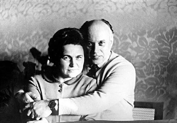 В своей квартире 165 в Доме на набережной 1970е годы Создавая новые научные - фото 119