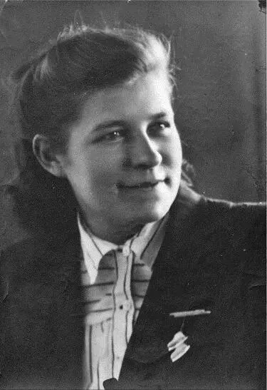 Октябриса Николаевна Малиновская Аккуратнова 1947 год Б Н Малиновский - фото 138