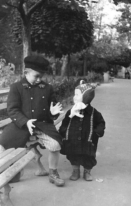 Лёва и Вера Малиновские 1950 годы Младший сын Николай Борисович с раннего - фото 154