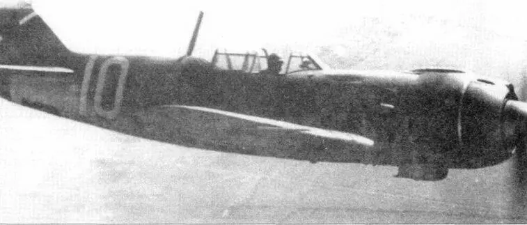 Редкий снимок Ла5Ф в полете конец лета 1943 г Полк которому принадлежит - фото 51