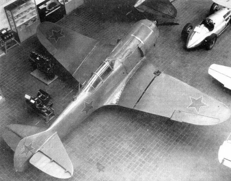 Снимки двух сохранившихся Ла7 Оба самолета экспонируются в музеях Чехии - фото 88