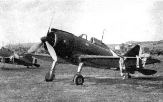 Два Re2000 на боевом дежурстве Пантеллерия март 1942 года На крыле видны - фото 44