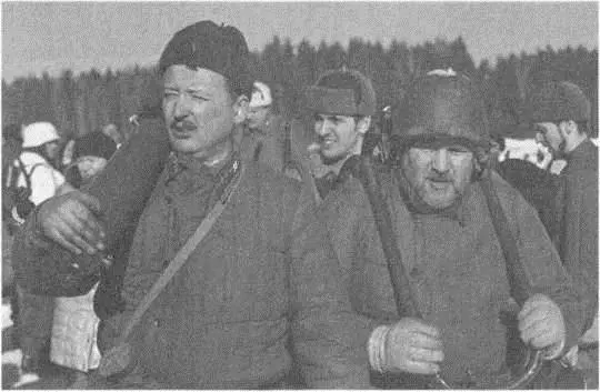 Пулеметная команда И Стрелкова Фото В Рагулин Он вкладывал свои средства в - фото 23
