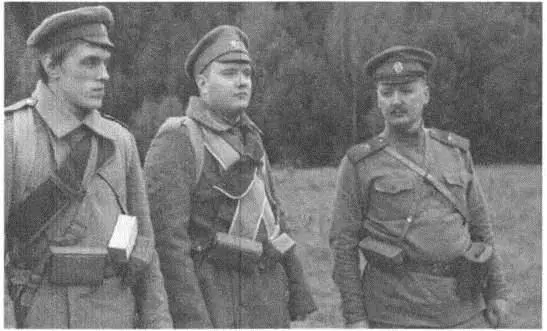 Игорь хотя и написал ряд исторических статей не засиживается в кабинете а - фото 26