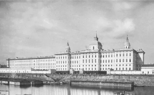 Воспитательный дом Москва 1883 г Итак первая опасность разграбление - фото 107