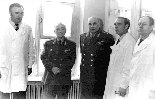 Кафедра фармакологии ВМедА примерно 1977 г Слева направо доцент С Ф - фото 3