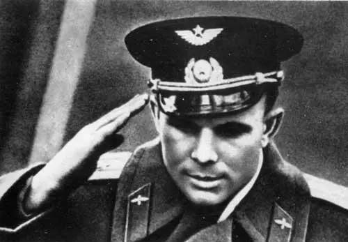 Москва встречает первого космонавта планеты Земля В июне 1961 года - фото 42